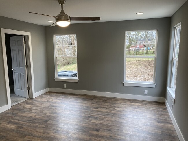 Building Photo - 234 Santa Monica Blvd