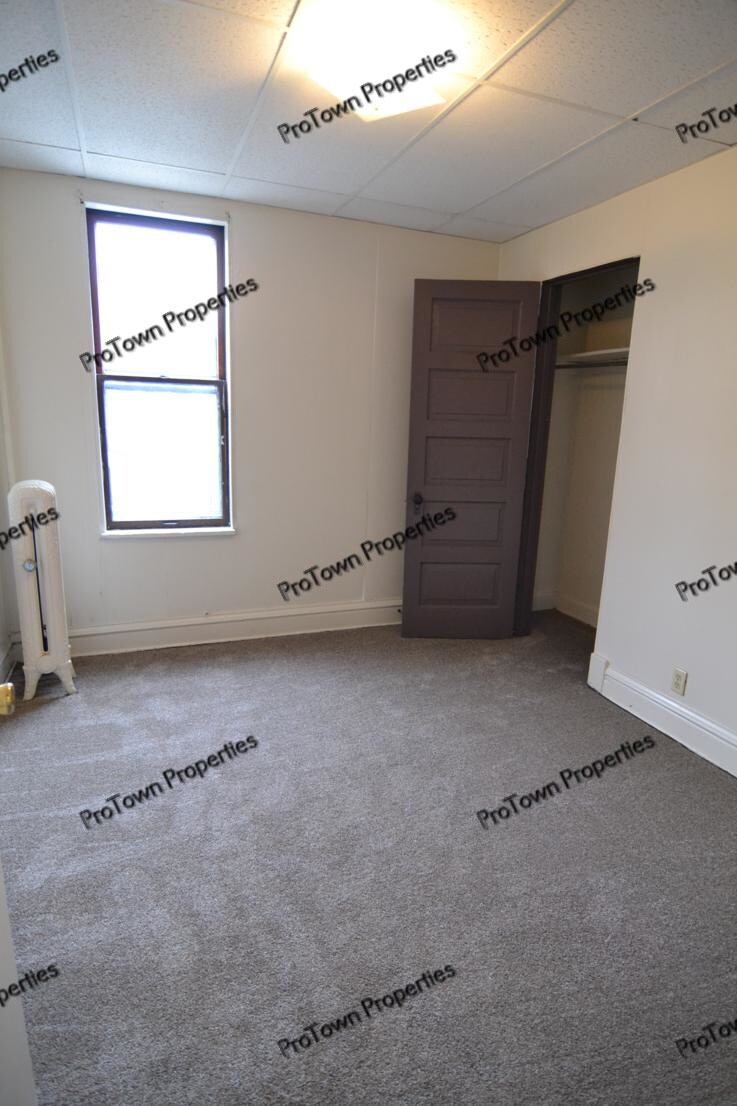 Building Photo - 112 Nicholson St