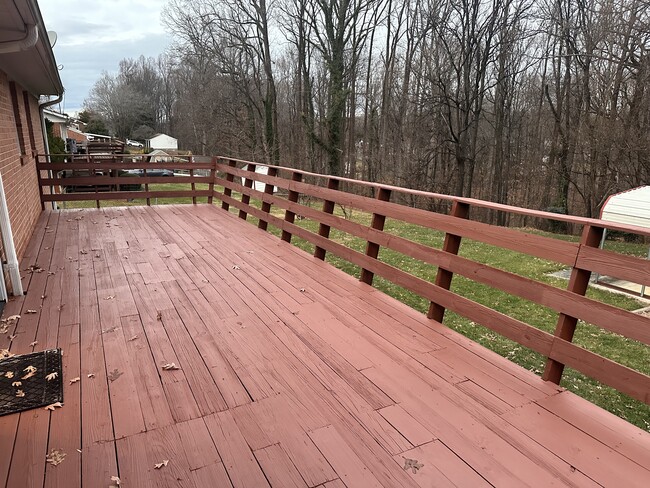 Building Photo - Rainbow Forest Drive