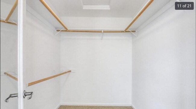 Building Photo - End Unit Townhome with Privacy and Lots of...