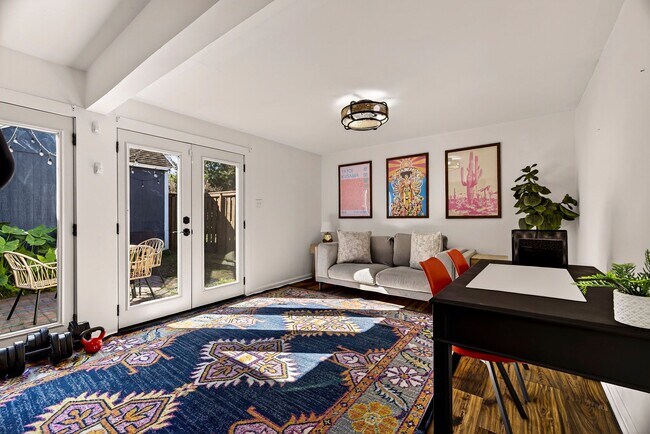 Building Photo - 1106 E 52nd St