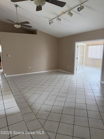 Building Photo - 1337 Helvenston St NW