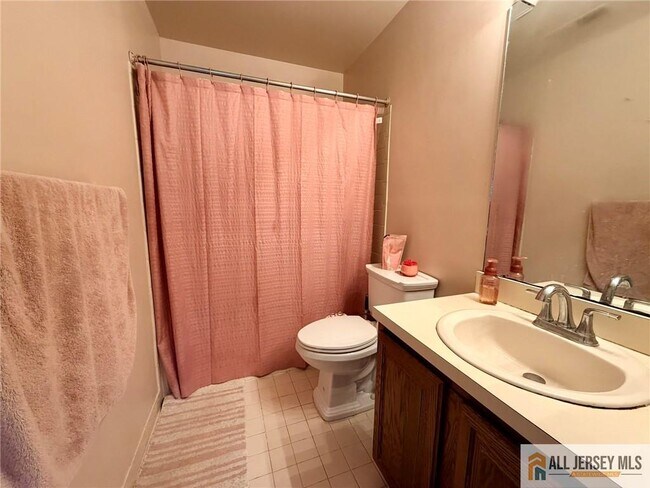 Building Photo - 5215 Ravens Crest Dr