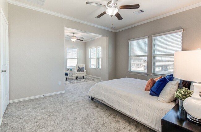 Building Photo - 508 Nogales Ln
