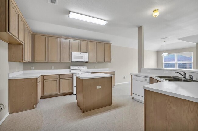 Building Photo - 9641 Olivia Dr
