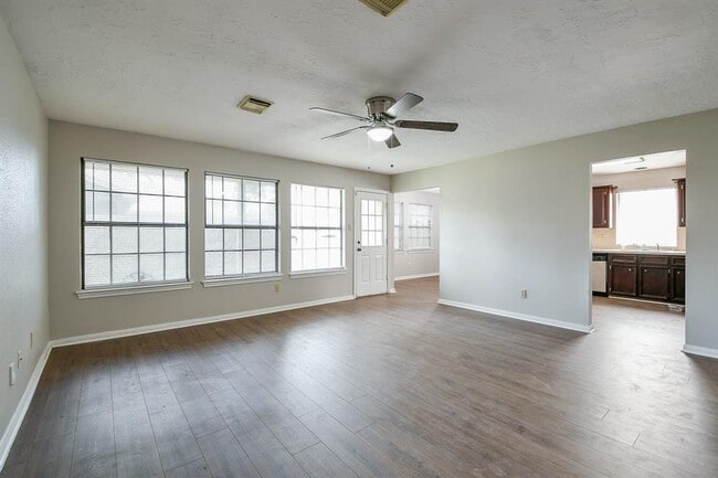 Building Photo - 3423 Berry Grove Dr