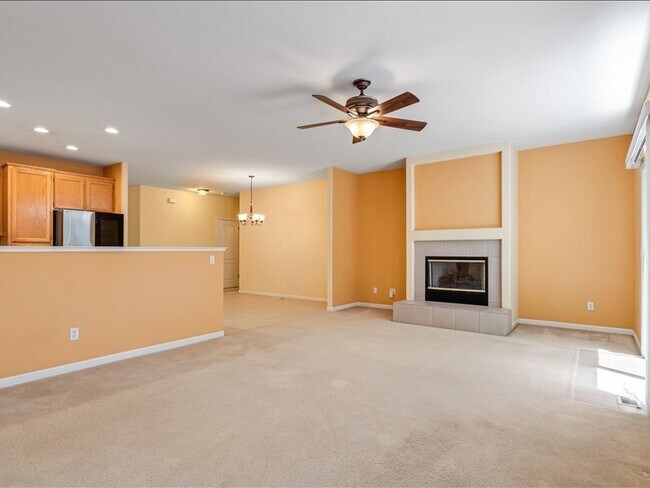 Building Photo - 9759 Dawn Way