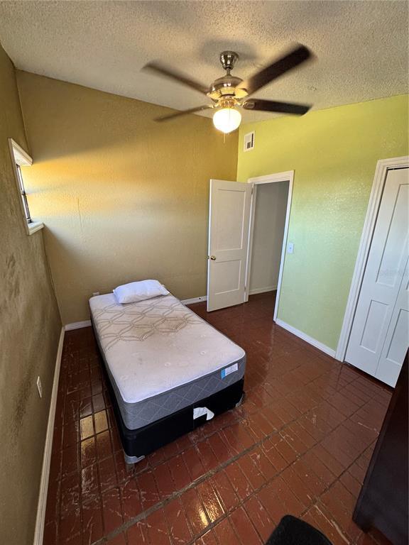 Building Photo - 11063 Auburndale St