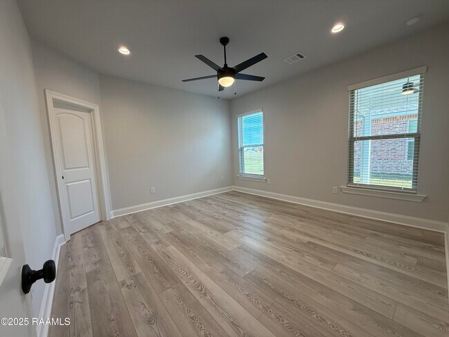 Building Photo - 135 Ridley Ln