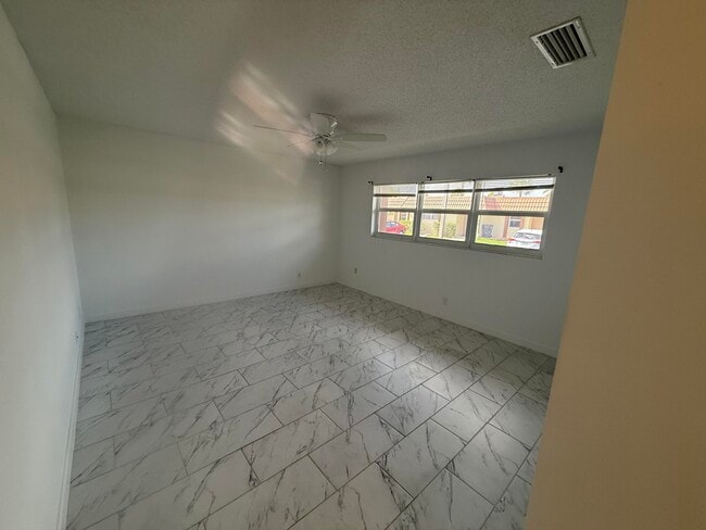 Building Photo - 5780 Fernley Dr