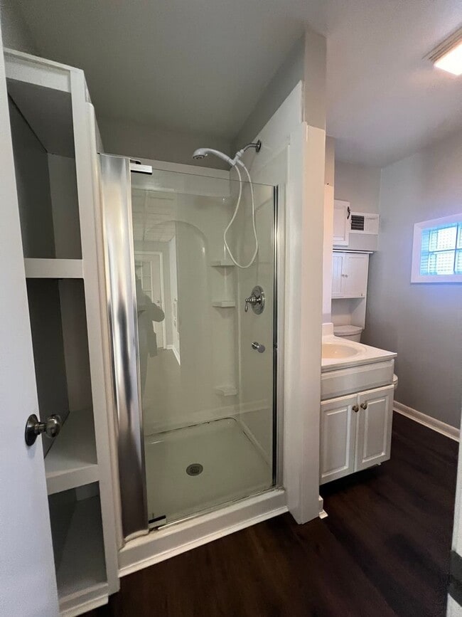 Building Photo - One Bedroom Apartment in Carlisle