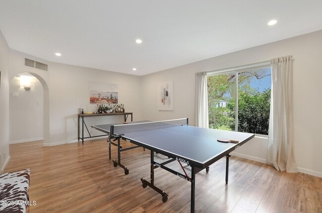 Building Photo - 2226 E Fairmount Ave