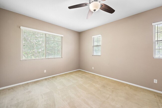 Building Photo - 1527 Cir Ranch Way