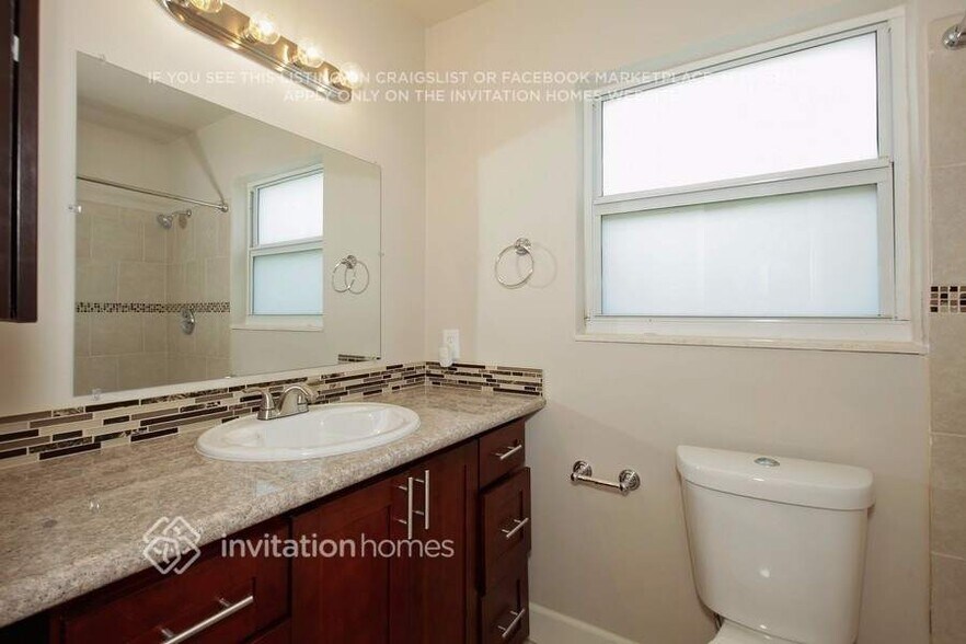 Building Photo - 272 NW 79th Terrace