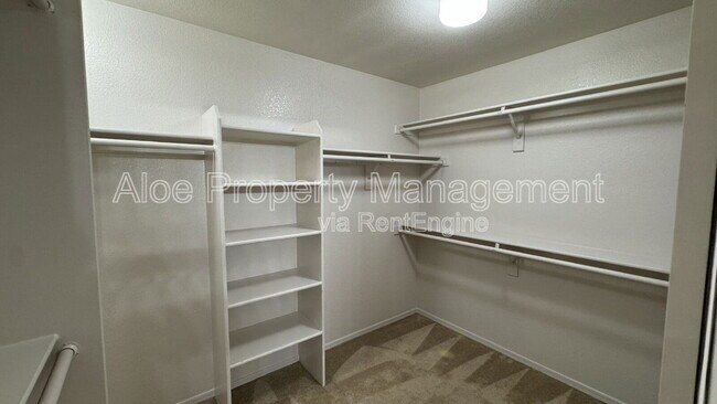 Building Photo - 491 W Ebony Way
