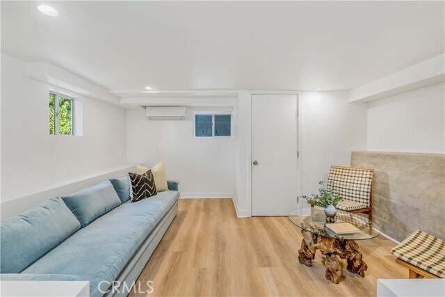 Building Photo - 2240 Ewing St