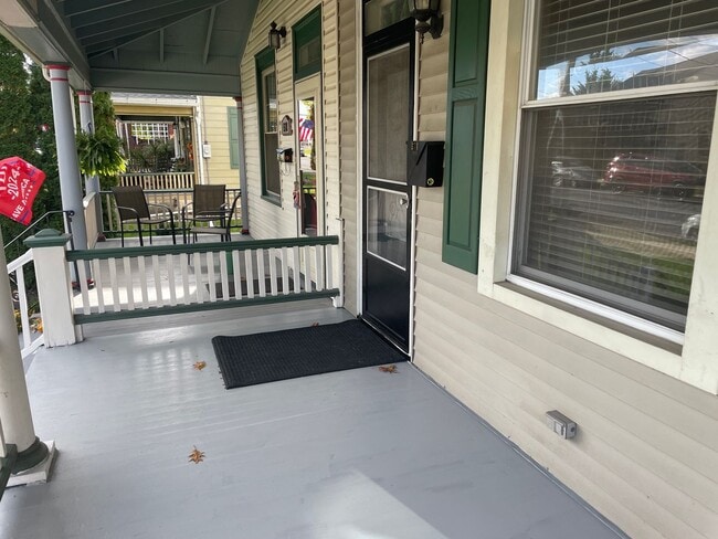 Building Photo - Spacious 3 Bedroom Townhome in Mount Joy -...