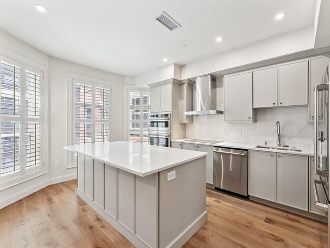 Building Photo - 1508 21st St NW