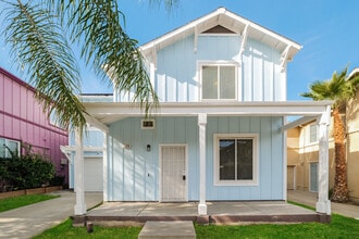 Building Photo - 139 Gibson Ave