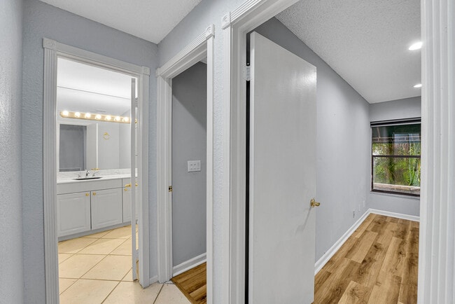 Building Photo - 6565 Las Flores Dr