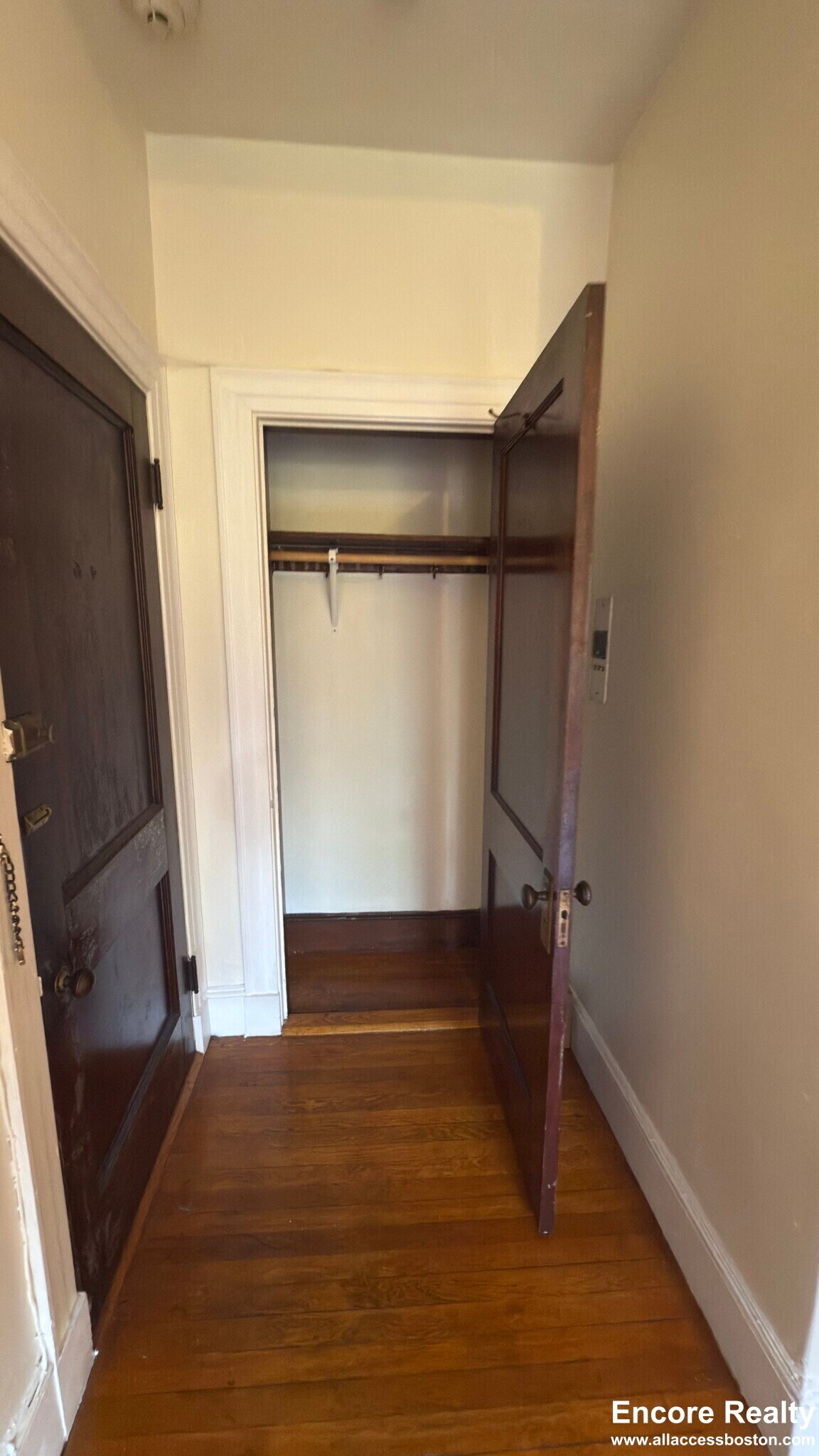 Building Photo - 163 Summer St