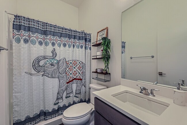 Building Photo - 26658 NE Walden Way