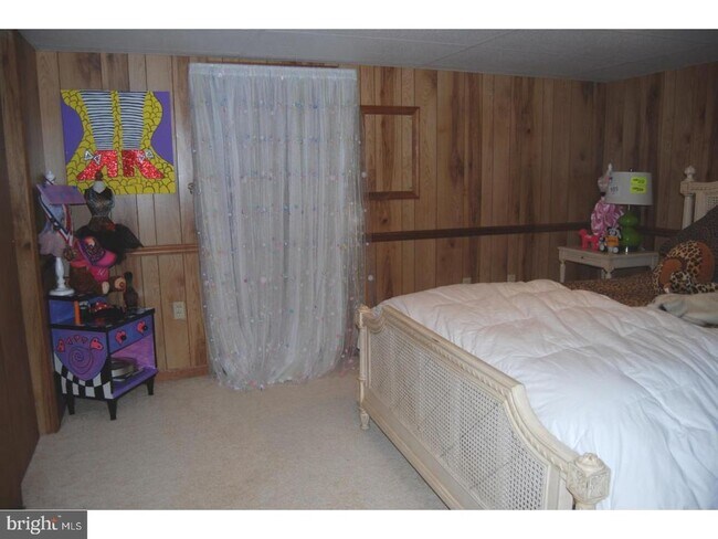 Building Photo - 5 Fox Chase Ln