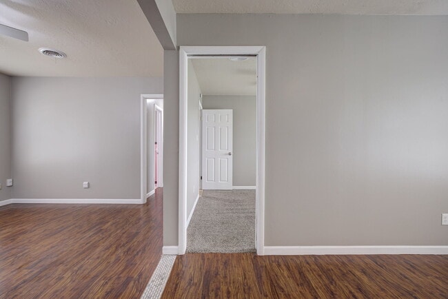 Building Photo - 1208 Avondale Dr