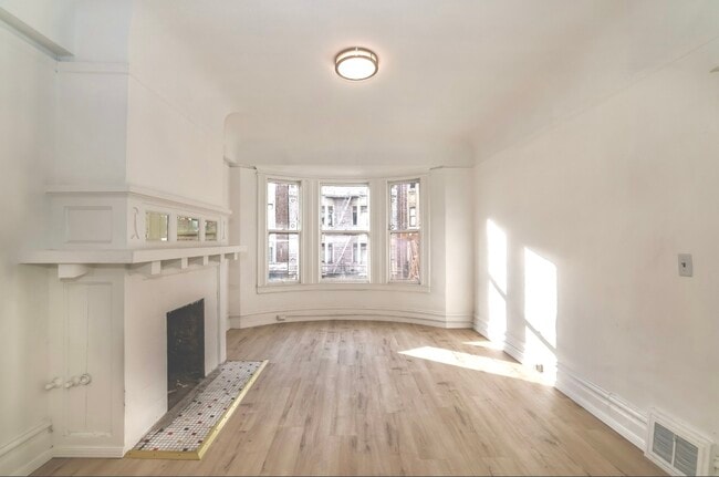 Building Photo - 1026 Bush St