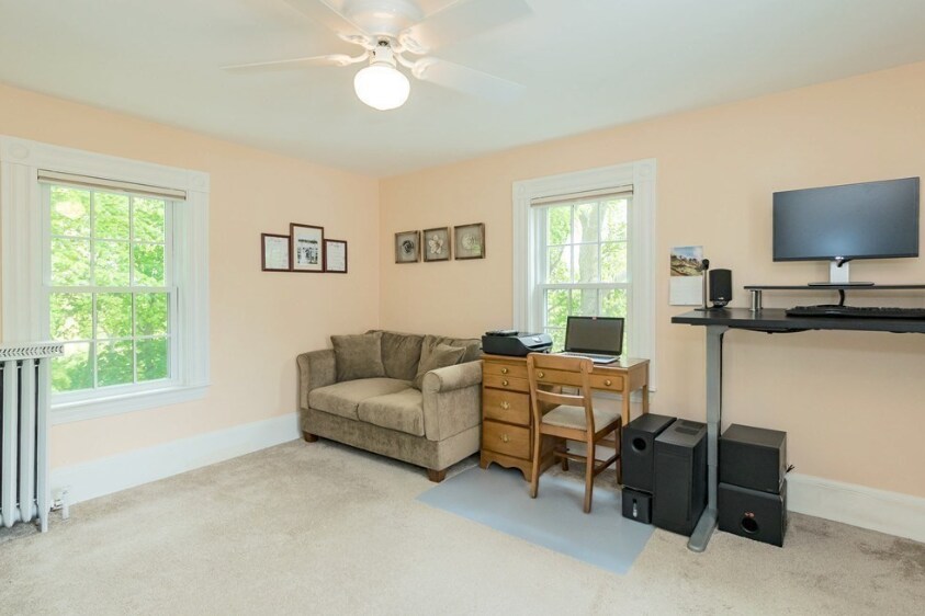 Building Photo - 42 River Rdg