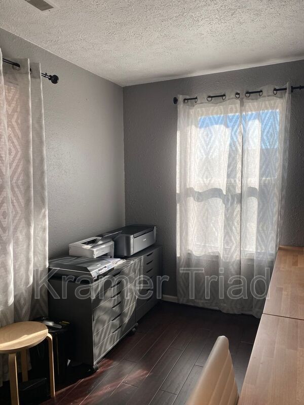 Building Photo - 1384 Heatherwood Ln
