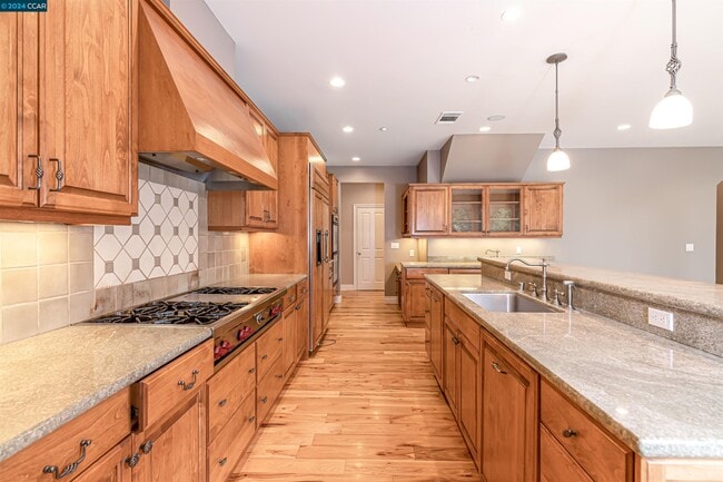 Building Photo - 3324 Las Huertas Rd