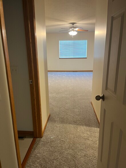 Building Photo - 8743 Remi Dr
