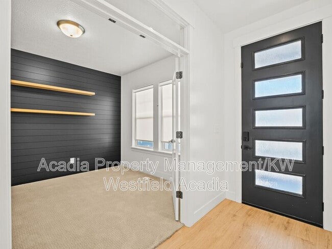 Building Photo - 136 N Desert Sage Dr