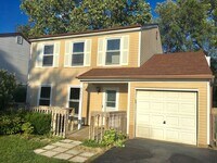 Building Photo - 2S627 Hampton Dr