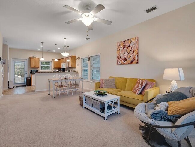 Building Photo - 2289 Del Carmel Way