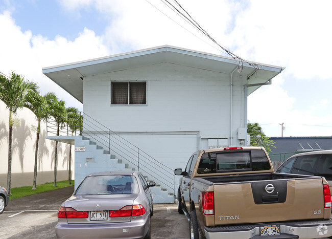 Building Photo - 41-1509 Lukanela St