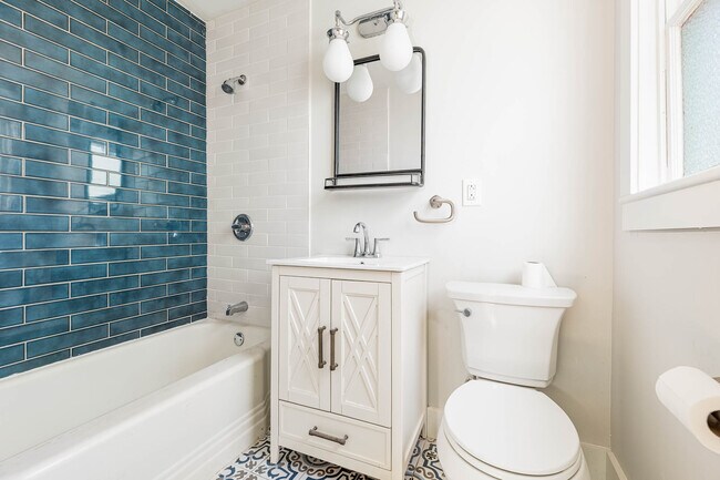 Building Photo - 6310 Douglas St