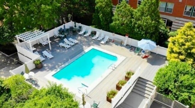 Building Photo - 20 Webster St