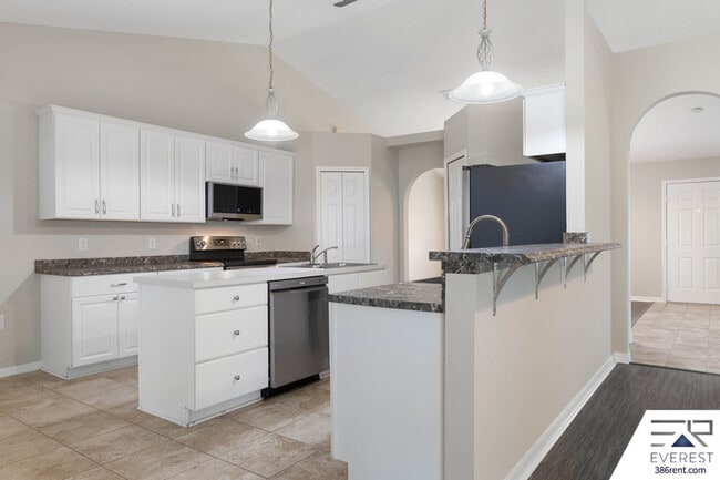 Building Photo - 13 Ryberry Dr