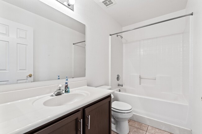 Building Photo - 8838 E La Palma Dr