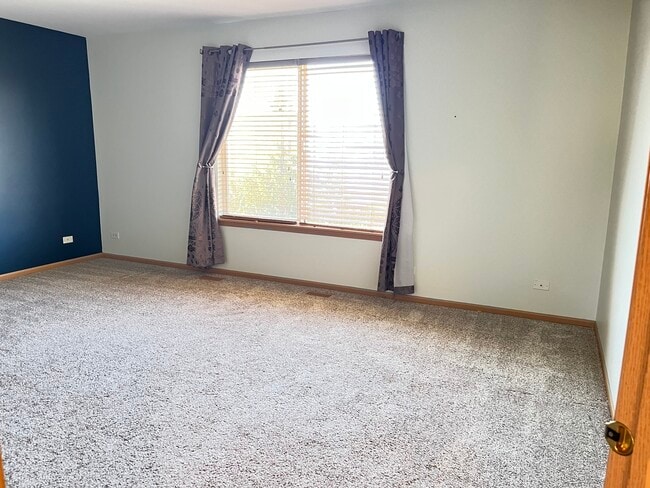 Building Photo - 2289 Grand Pointe Trail