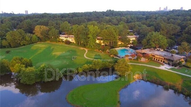 Building Photo - 82 Montre Square NW