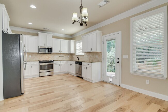 Building Photo - Updated Home in Heart of Evans