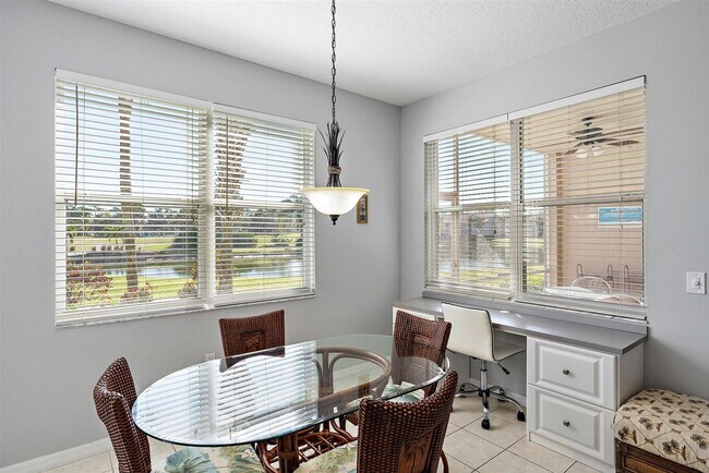 Building Photo - 2BR/2BA Lake View Condo in Heritage Oaks Golf & Country Club