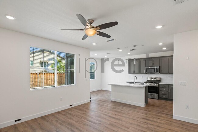 Building Photo - 109 Tranquil Ln