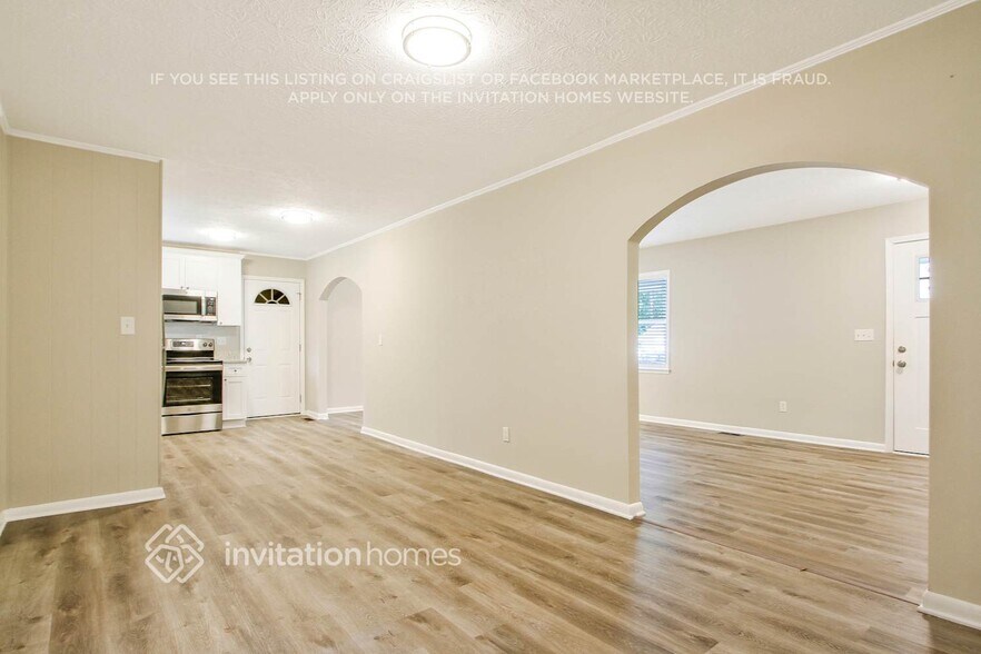 Building Photo - 4560 Birch Ridge Trail