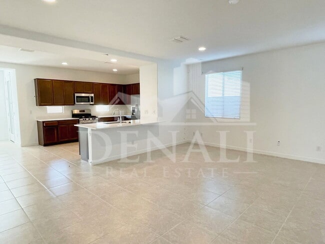 Building Photo - 11682 N 188th Dr