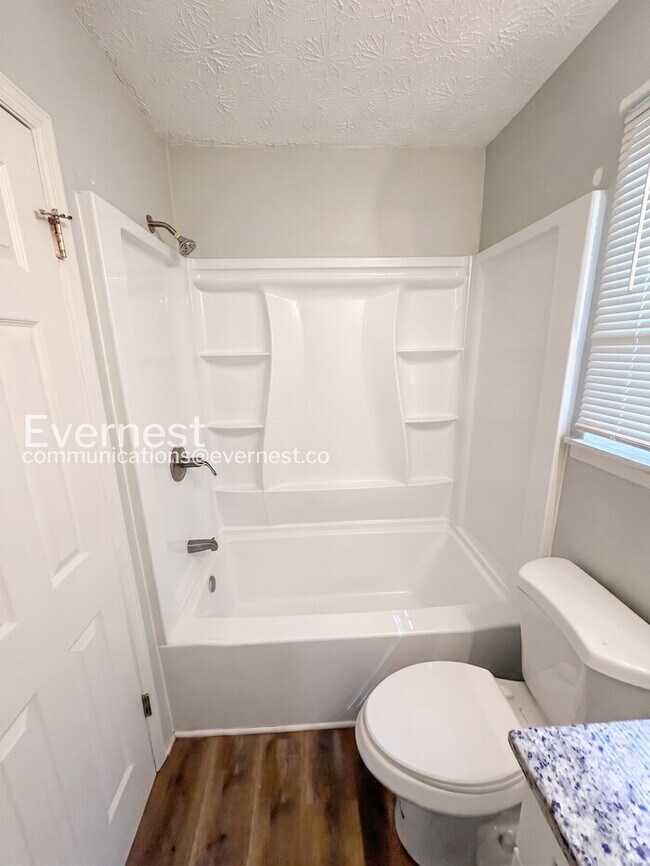 Building Photo - 7800 Park Ln