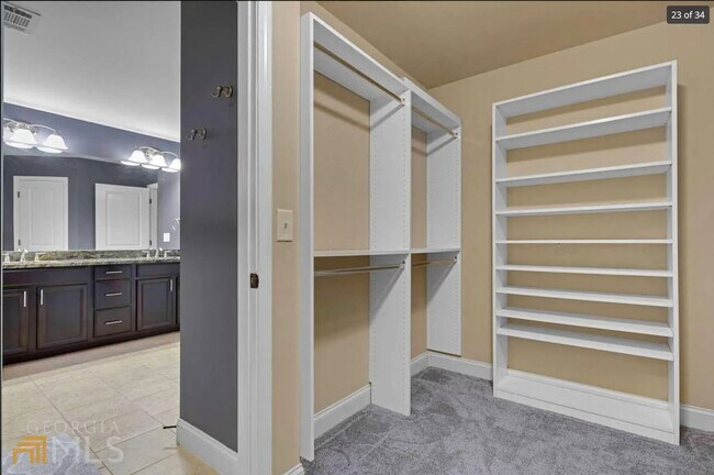 Building Photo - 1094 Mendell Cir NE